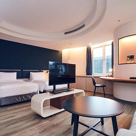 Check Inn Select Taipei Nangang Exterior photo